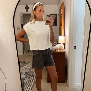 Cotton/spandex twill shorts. Olive green. Zip up pockets